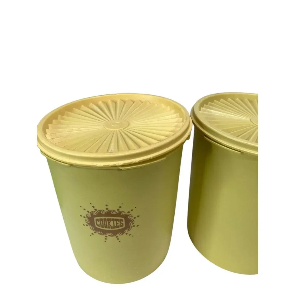 4 Vintage Tupperware Servalier‎ Canisters 3 Yellow  1 Green with Lids Nesting